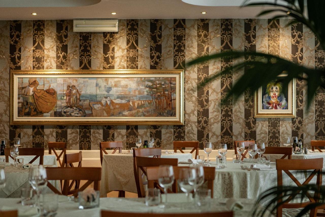 Hotel Mazzanti 밀라노마리티마 외부 사진